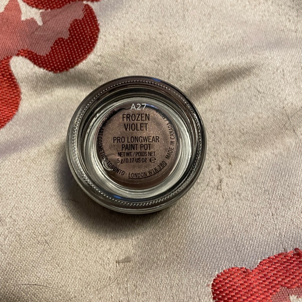Mac paint pot (discontinued)